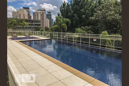 Apartamento para alugar com 155m², 2 quartos e 2 vagas Apartamento para alugar com 155m², 2 quartos e 2 vagasÁrea comum - Piscina