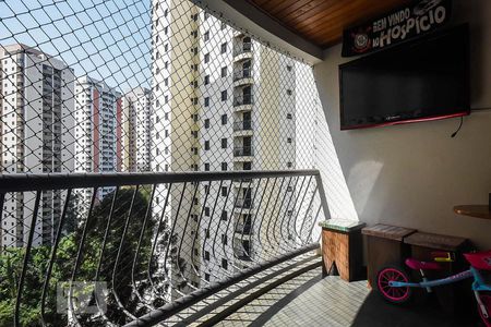 Varanda de apartamento à venda com 3 quartos, 122m² em Chácara Agrindus, Taboão da Serra