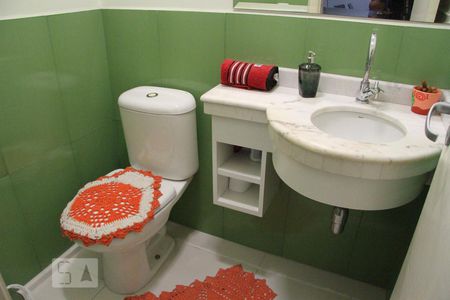 Casa à venda com 250m², 3 quartos e 4 vagasBanheiro