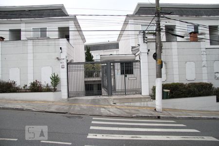 Casa à venda com 250m², 3 quartos e 4 vagasFachada