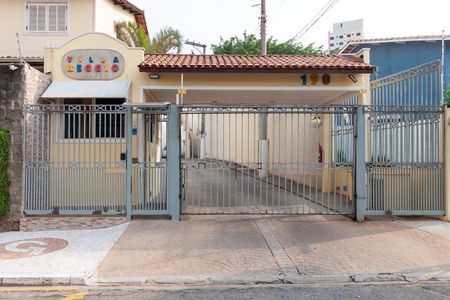 Casa de condomínio à venda com 120m², 2 quartos e 2 vagas Casa de condomínio à venda com 120m², 2 quartos e 2 vagasFachada