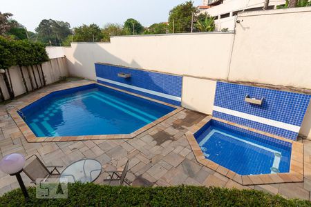 Casa de condomínio à venda com 120m², 2 quartos e 2 vagas Casa de condomínio à venda com 120m², 2 quartos e 2 vagasPiscina