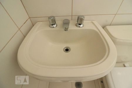 Apartamento à venda com 54m², 2 quartos e 1 vagaBanheiro 2
