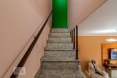 Escadas de casa à venda com 3 quartos, 298m² em Vila Santo Estéfano, São Paulo