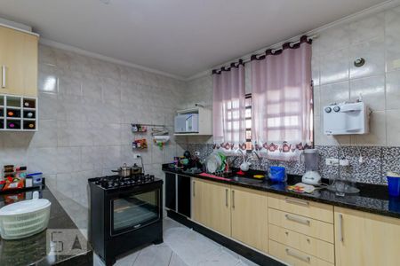 Casa à venda com 298m², 3 quartos e 6 vagasCozinha 