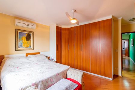 Casa à venda com 298m², 3 quartos e 6 vagasSuíte 