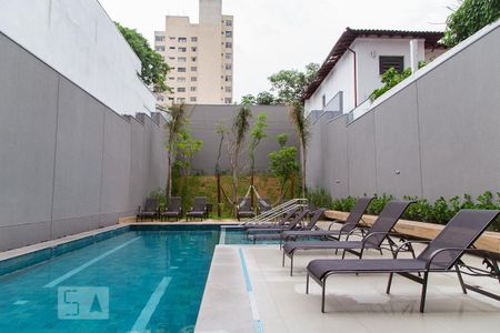 Studio para alugar com 27m², 1 quarto e sem vaga Studio para alugar com 27m², 1 quarto e sem vagaÁrea comum - Piscina