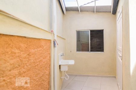 Casa para alugar com 60m², 2 quartos e 1 vagaÁrea de Serviço