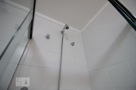 Apartamento à venda com 132m², 3 quartos e 2 vagasChuveiro