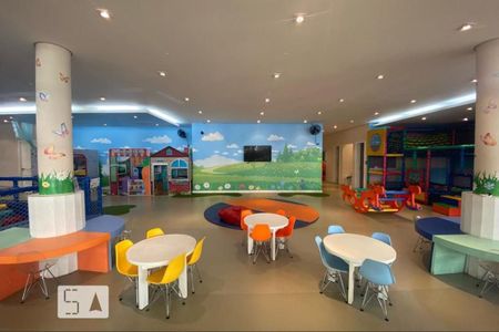 Apartamento à venda com 132m², 3 quartos e 2 vagas Apartamento à venda com 132m², 3 quartos e 2 vagasBrinquedoteca