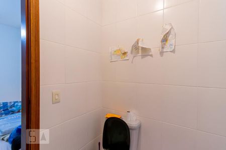 Casa à venda com 200m², 3 quartos e 4 vagasBanheiro da Suíte 2