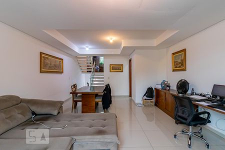 Sala  de casa à venda com 3 quartos, 200m² em Vila Brasilio Machado, São Paulo
