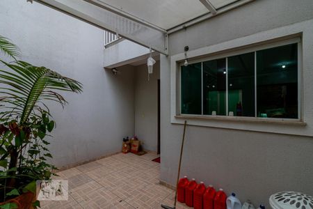 Casa à venda com 200m², 3 quartos e 4 vagasÁrea de Serviço