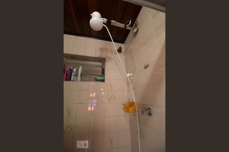 Casa à venda com 215m², 4 quartos e 2 vagasBanheiro Casa 2