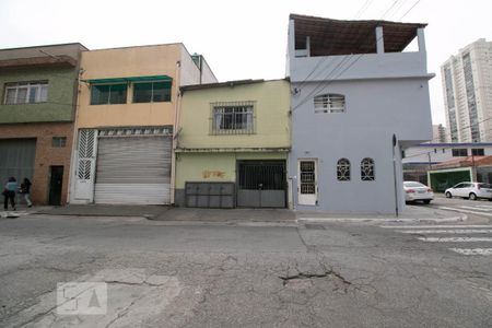 Casa à venda com 215m², 4 quartos e 2 vagasFachada