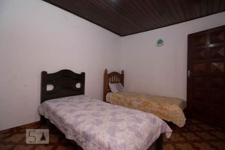 Casa à venda com 215m², 4 quartos e 2 vagasQuarto Casa 2