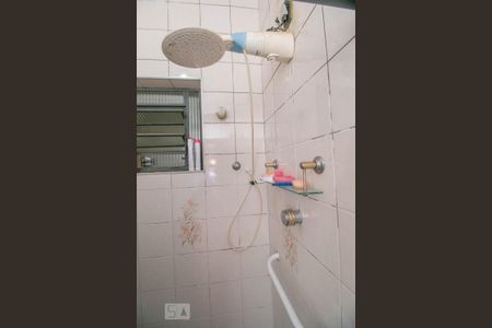 Casa à venda com 215m², 4 quartos e 2 vagasBanheiro Casa 1