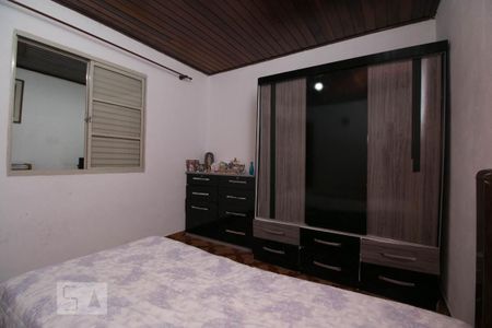 Casa à venda com 215m², 4 quartos e 2 vagasQuarto Casa 2