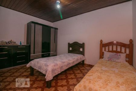 Casa à venda com 215m², 4 quartos e 2 vagasQuarto Casa 2