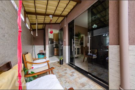 Área privativa de apartamento para alugar com 3 quartos, 220m² em Padre Eustáquio, Belo Horizonte