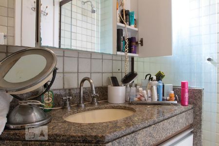 Apartamento à venda com 324m², 4 quartos e 2 vagasBanheiro do Quarto 3 - Suíte