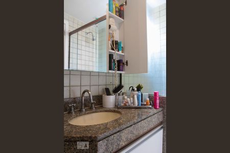 Apartamento à venda com 324m², 4 quartos e 2 vagasBanheiro do Quarto 3 - Suíte