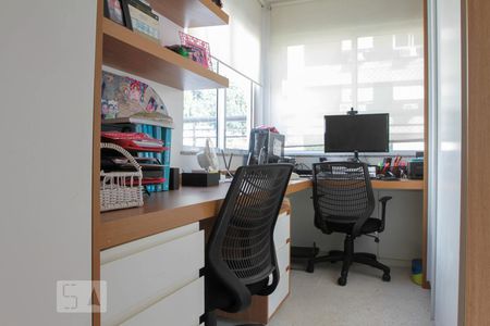 Apartamento à venda com 324m², 4 quartos e 2 vagasEscritório - Cobertura