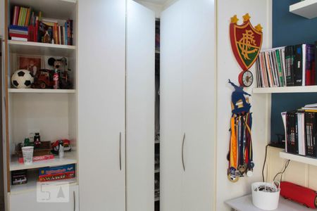 Apartamento à venda com 324m², 4 quartos e 2 vagasQuarto 2