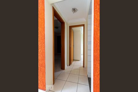 Corredor de apartamento para alugar com 2 quartos, 56m² em Setor dos Afonsos, Goiânia