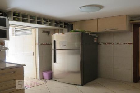 Apartamento para alugar com 70m², 2 quartos e sem vagaCozinha 