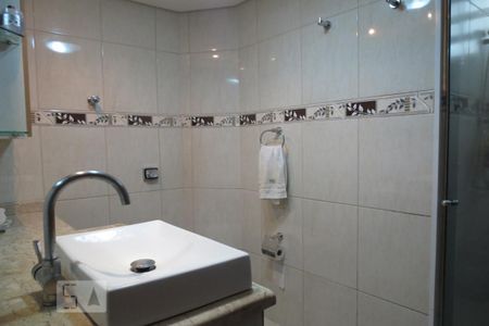 Apartamento para alugar com 70m², 2 quartos e sem vagaBanheiro 