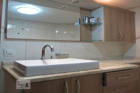 Apartamento para alugar com 70m², 2 quartos e sem vagaBanheiro 