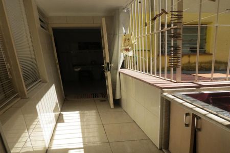 Apartamento para alugar com 70m², 2 quartos e sem vagaCorredor da área de serviço para cozinha 