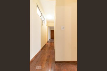 Apartamento à venda com 70m², 2 quartos e 1 vagaCorredor