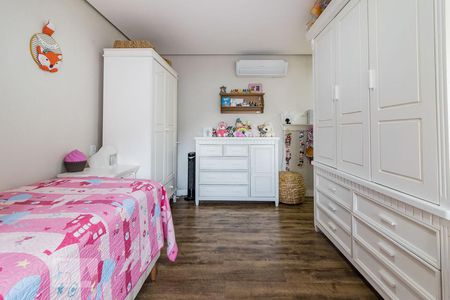 Dormitório de casa de condomínio à venda com 4 quartos, 320m² em Ipanema, Porto Alegre