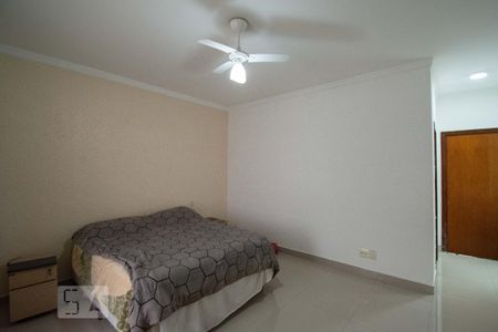 suíte  de casa à venda com 3 quartos, 285m² em Cidade Dutra, São Paulo