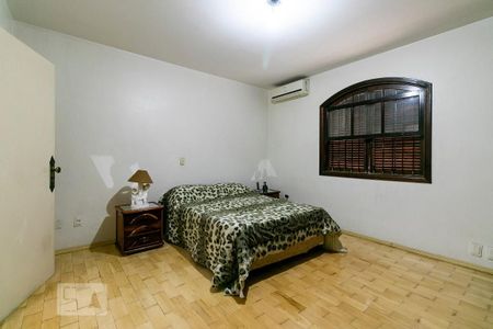 Casa para alugar com 350m², 3 quartos e 4 vagasSuíte