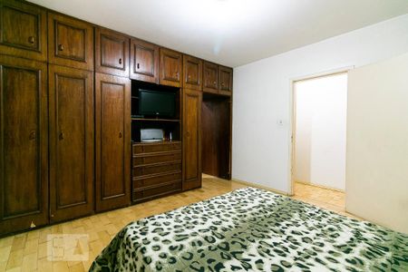 Casa para alugar com 350m², 3 quartos e 4 vagasSuíte