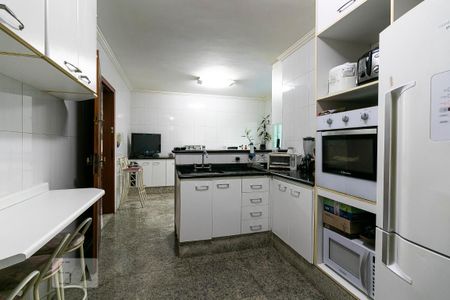 Casa para alugar com 350m², 3 quartos e 4 vagasCozinha