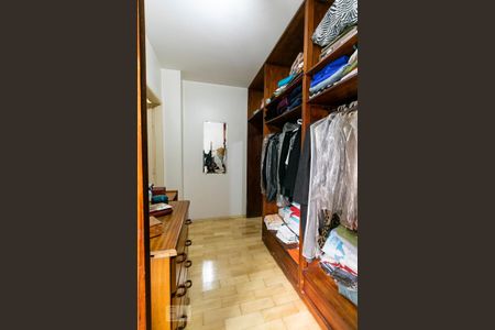 Casa para alugar com 350m², 3 quartos e 4 vagasSuíte - Closet
