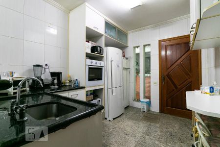 Casa para alugar com 350m², 3 quartos e 4 vagasCozinha