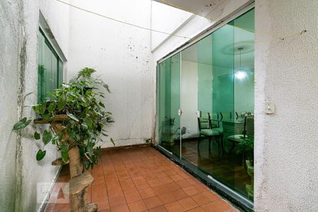 Casa para alugar com 350m², 3 quartos e 4 vagasQuintal