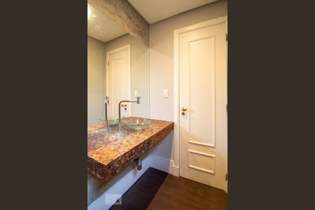 Casa à venda com 409m², 3 quartos e 4 vagasLavabo