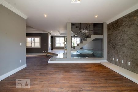 Sala de casa à venda com 3 quartos, 409m² em Vila Jardim, Porto Alegre