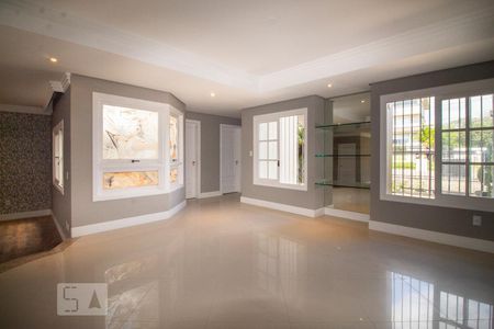 Sala de casa à venda com 3 quartos, 409m² em Vila Jardim, Porto Alegre