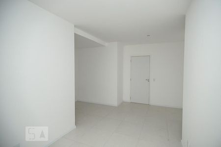 Sala de apartamento à venda com 2 quartos, 60m² em Todos Os Santos, Rio de Janeiro