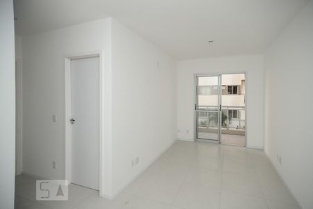 Sala de apartamento à venda com 2 quartos, 60m² em Todos Os Santos, Rio de Janeiro