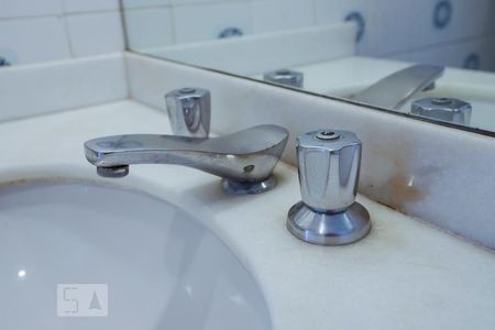 Apartamento para alugar com 70m², 2 quartos e 1 vaga Apartamento para alugar com 70m², 2 quartos e 1 vagaBanheiro