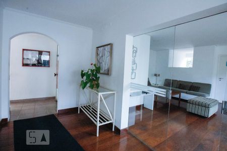 Apartamento para alugar com 70m², 2 quartos e 1 vaga Apartamento para alugar com 70m², 2 quartos e 1 vagaÁrea comum - Salão de festas