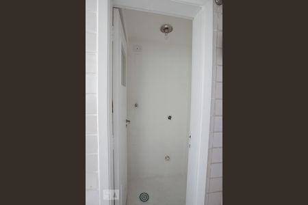 Apartamento para alugar com 70m², 2 quartos e 1 vaga Apartamento para alugar com 70m², 2 quartos e 1 vagaBanheiro de Serviço